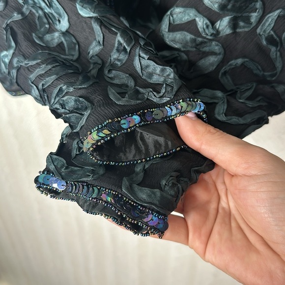 🔥VINTAGE FLORAL EMBOSSED CROPPED SEQUIN CARDIGAN Size small - Picture 3 of 8